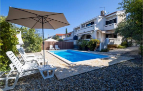 Three-Bedroom Holiday Home in Punat